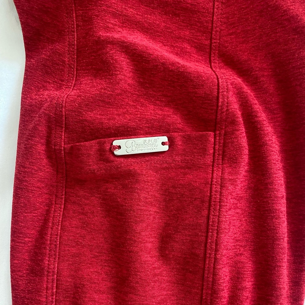 Bombshell Sportswear Red Contour V Waist Leggings with Side Pockets - Picture 9 of 10